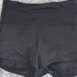 Lululemon training shorts! W/ built in underwear